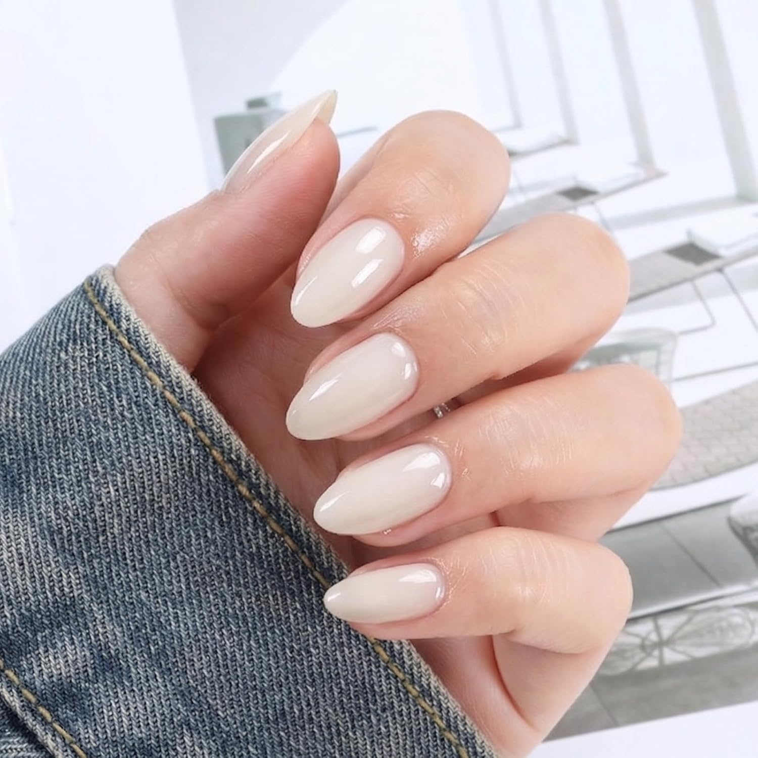 image:imageUNA GELLA Almond Press On Nails 32Pcs 16 Sizes Pastel Lilac Lavender Fake Nails with Glue and Adhesive Tabs Opaque Reusable Glue On Nails Kit for Women ManicureNude White